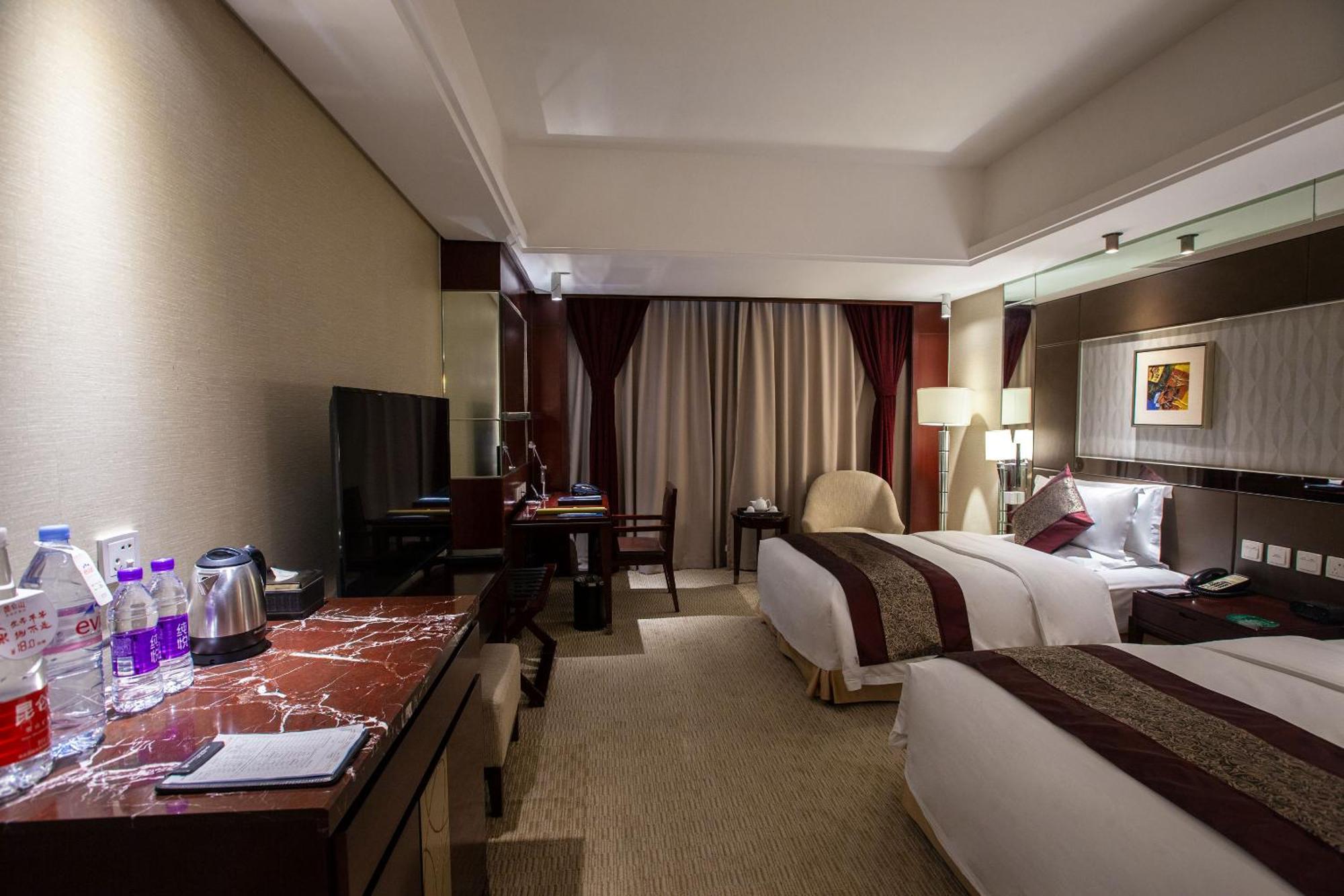 Vision Hotel Beijing Bagian luar foto