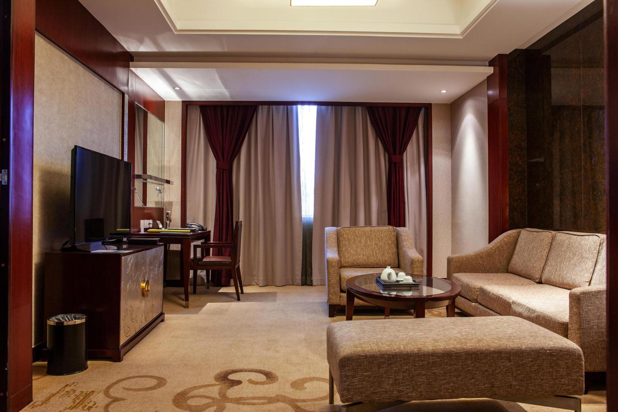 Vision Hotel Beijing Bagian luar foto