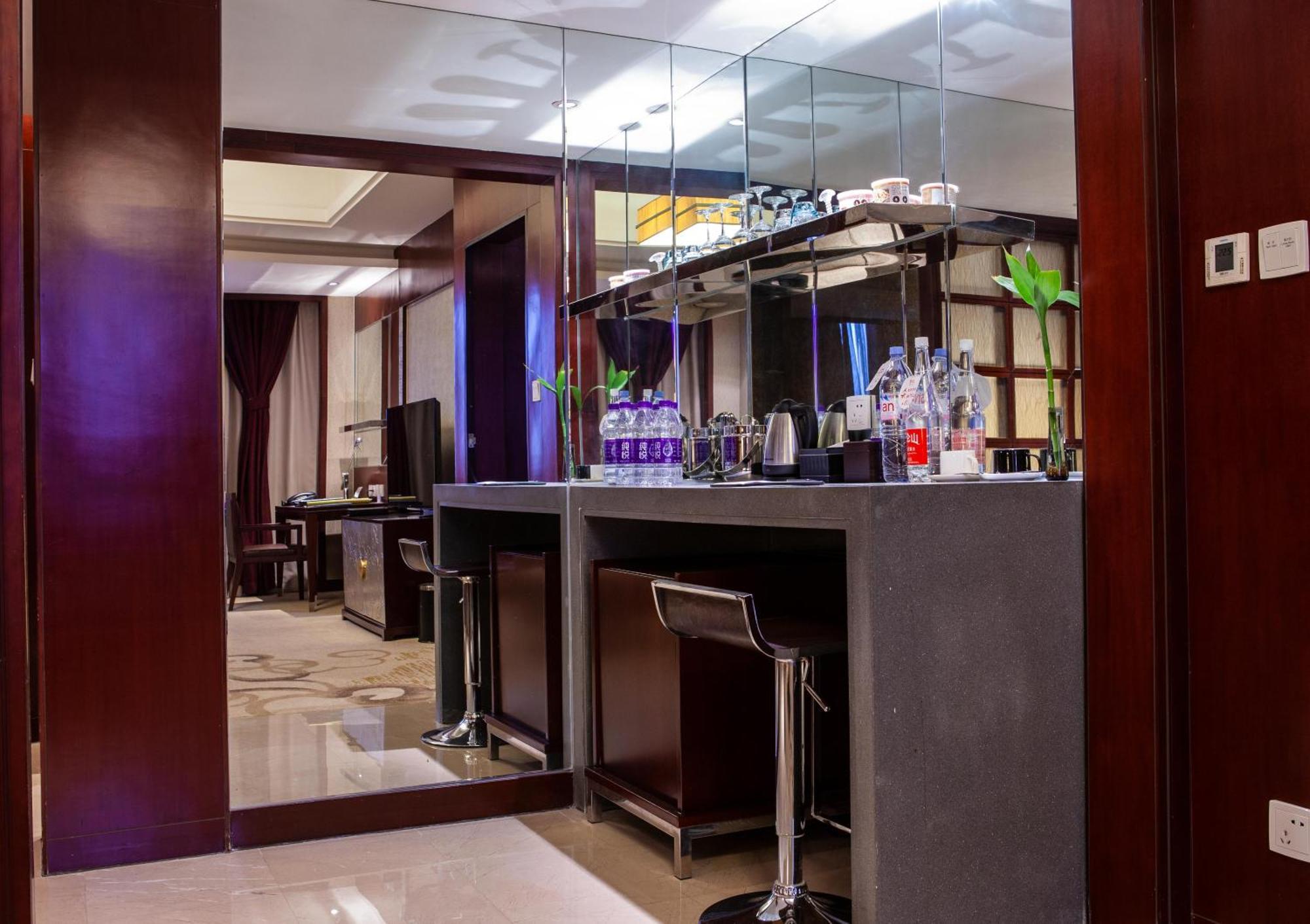 Vision Hotel Beijing Bagian luar foto
