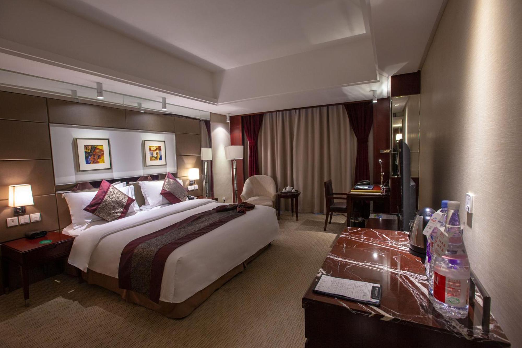 Vision Hotel Beijing Bagian luar foto